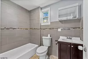 488 S 12th St, Newark, NJ 07103 - Photo 9