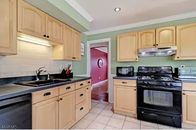 1 Salem Pl, Livingston, NJ 07039 - Photo 7
