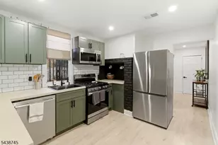 22 8th Ave, Newark, NJ 07104 - Photo 11