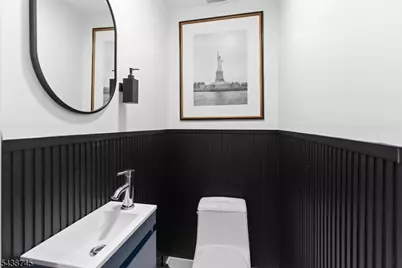 22 8th Ave, Newark, NJ 07104 - Photo 13