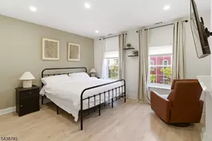 22 8th Ave, Newark, NJ 07104 - Photo 15