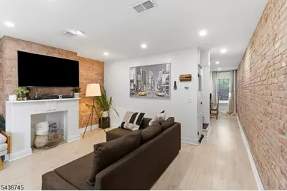 22 8th Ave, Newark, NJ 07104 - Photo 5