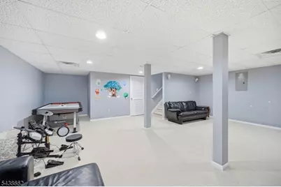 61 Schweinberg Dr, Roseland, NJ 07068 - Photo 21