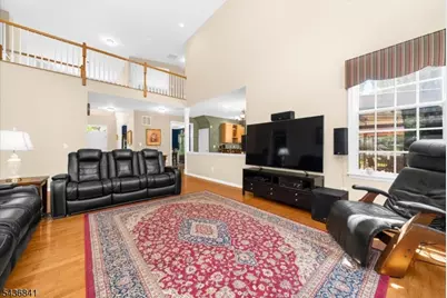 14 Hawk Dr, Raritan Township, NJ 08551 - Photo 7
