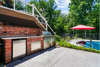 14 Hawk Dr, Raritan Township, NJ 08551 - Photo 35