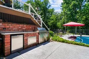 14 Hawk Dr, Raritan Township, NJ 08551 - Photo 35