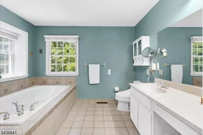 14 Hawk Dr, Raritan Township, NJ 08551 - Photo 17