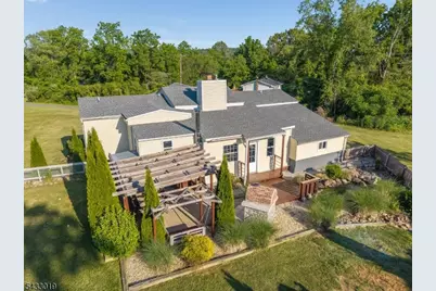 19 Columbus Cir, Mansfield Township, NJ 07865 - Photo 27
