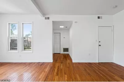 1043 Hunterdon St #2, Newark, NJ 07112 - Photo 19