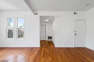 1043 Hunterdon St, Newark, NJ 07112 - Photo 19