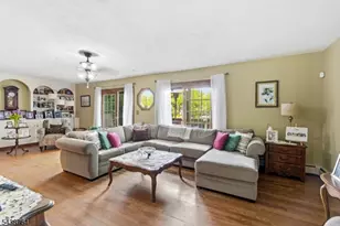 32 W Lakeview Trail, Jefferson Township, NJ 07885 - Photo 11