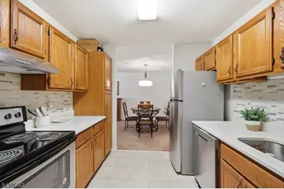 2 Honiss St. #2A, Newark, NJ 07109 - Photo 11