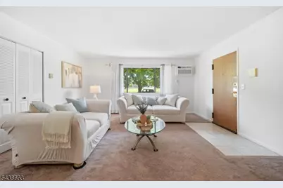 2 Honiss St. #2A, Newark, NJ 07109 - Photo 5
