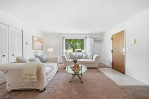 2 Honiss St, Newark, NJ 07109 - Photo 5