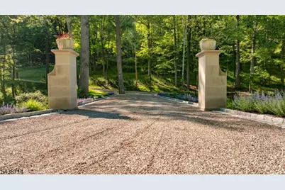 171 Campbell Rd, Bernardsville, NJ 07924 - Photo 47