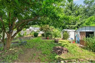 10 Carlyle Ave, Morris Plains, NJ 07950 - Photo 5
