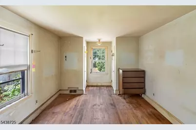 10 Carlyle Ave, Morris Plains, NJ 07950 - Photo 17
