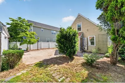 10 Carlyle Ave, Morris Plains, NJ 07950 - Photo 7