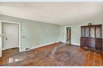10 Carlyle Ave, Morris Plains, NJ 07950 - Photo 13
