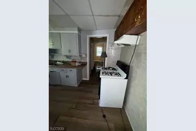 10 McGotty Pl #2, Irvington, NJ 07111 - Photo 3
