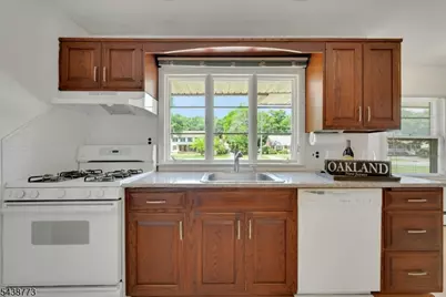 403 W Oakland Ave, Oakland, NJ 07436 - Photo 15