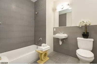 90 Clinton Ave, Newark, NJ 07114 - Photo 13