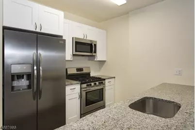 90 Clinton Ave, Newark, NJ 07114 - Photo 5