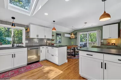 7 Trout Brook Rd, Byram Township, NJ 07874 - Photo 5