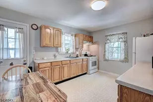 54 Oak Crest Rd, West Orange Township, NJ 07052 - Photo 9