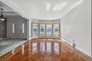 704 Parker St, Newark, NJ 07104 - Photo 7