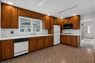 704 Parker St, Newark, NJ 07104 - Photo 15