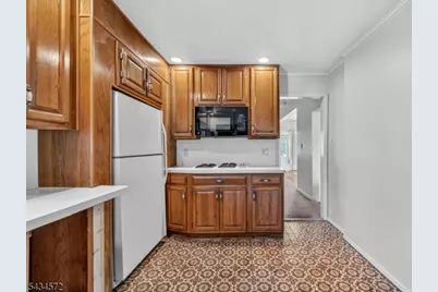 704 Parker St, Newark, NJ 07104 - Photo 17