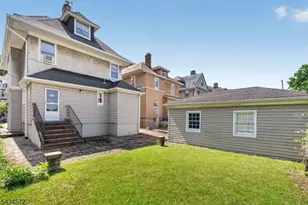704 Parker St, Newark, NJ 07104 - Photo 41