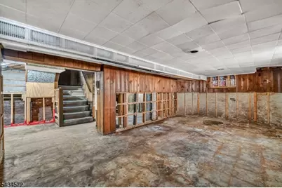 704 Parker St, Newark, NJ 07104 - Photo 37
