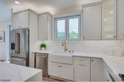 54 Nevsky St, Edison Twp., NJ 08820 - Photo 37
