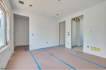 54 Nevsky St, Edison Twp., NJ 08820 - Photo 29