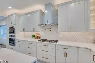 54 Nevsky St, Edison Twp., NJ 08820 - Photo 21