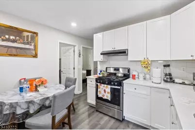 164 Parker St, Newark, NJ 07104 - Photo 15