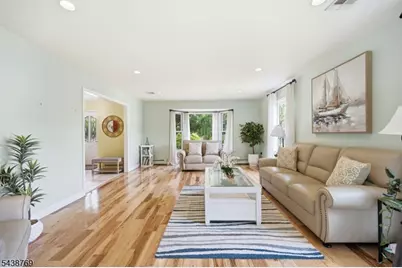 11 Anthony Ave, Edison Twp., NJ 08820 - Photo 5