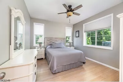 2070 Lakeside Dr W, Vernon, NJ 07422 - Photo 5