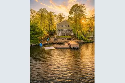2070 Lakeside Dr W, Vernon, NJ 07422 - Photo 37