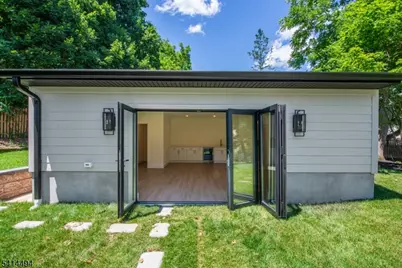 304 Greenwood Ave, Florham Park, NJ 07932 - Photo 45