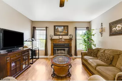 6 Snead Ct, Mount Olive, NJ 07836 - Photo 15