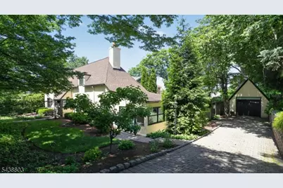 230 Satterthwaite Ave, Nutley, NJ 07110 - Photo 5