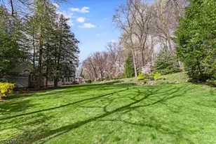 44 W Rd, Millburn, NJ 07078 - Photo 19