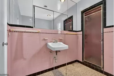 25 Cresthill Ave, Clifton, NJ 07012 - Photo 23