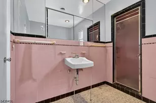 25 Cresthill Ave, Clifton, NJ 07012 - Photo 23