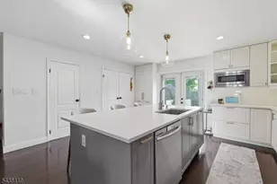 251 Mt Pleasant Ave, Newark, NJ 07104 - Photo 11