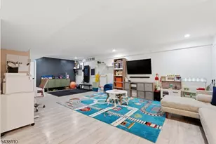 251 Mt Pleasant Ave, Newark, NJ 07104 - Photo 25