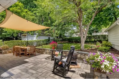 9 Amherst Ct, Maplewood, NJ 07040 - Photo 37
